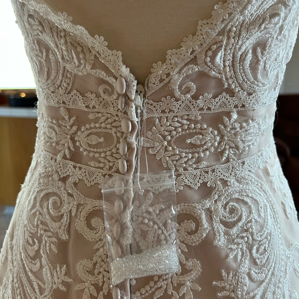 Wedding Dress by Cocomelody - Picture 8 of 11